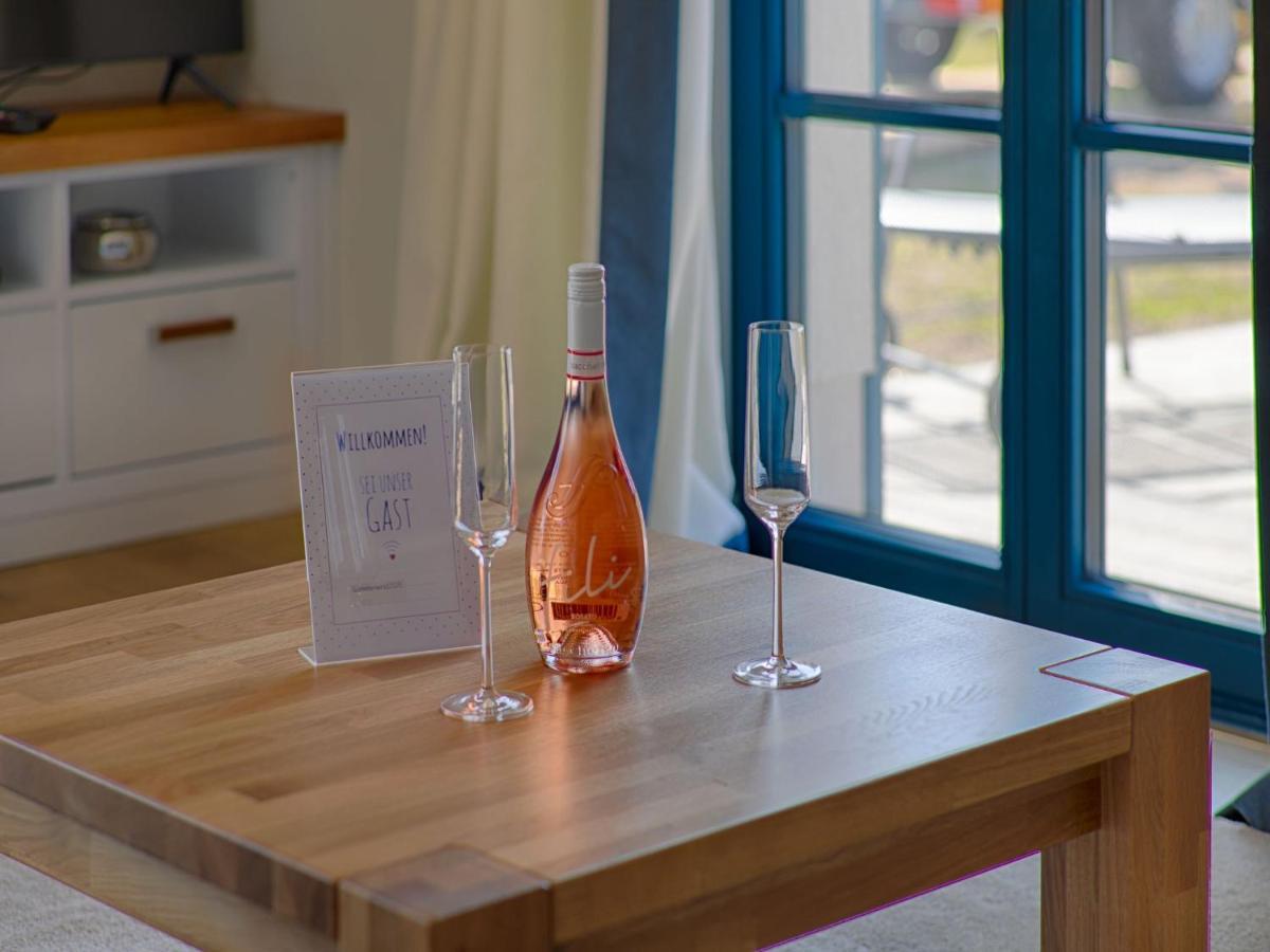 Reetland Am Meer - Premium Reetdachvilla Mit 3 Schlafzimmern, Sauna Und Kamin F23 Dranske Eksteriør bilde